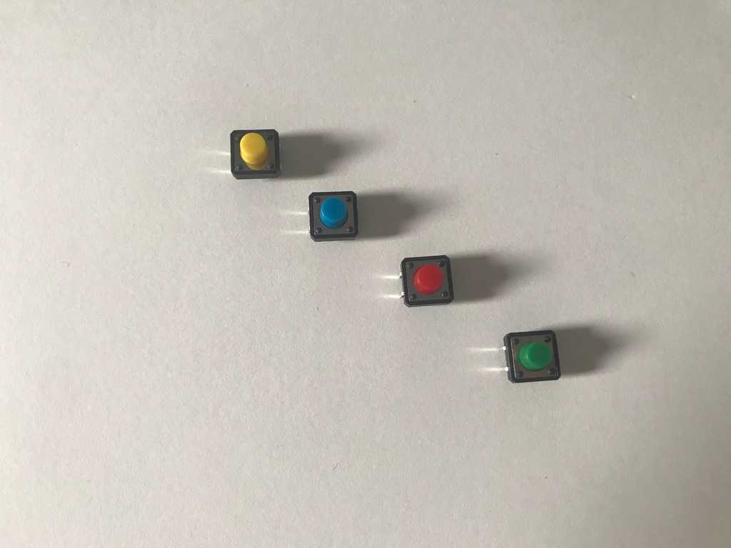 4 Multicolored momentary switches